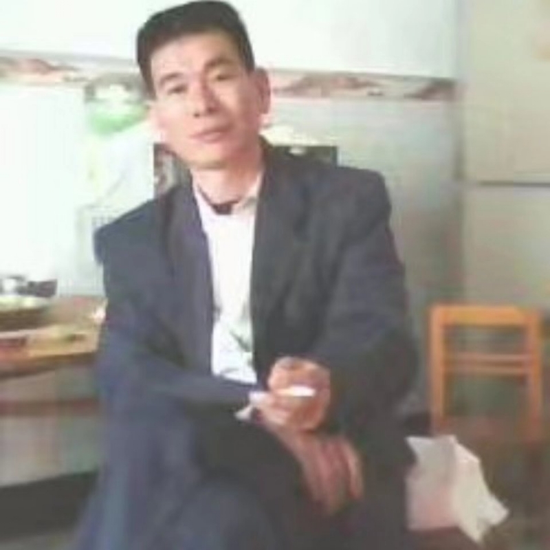 阳光照耀的第一张照片--来宾蓝颜知己交友网